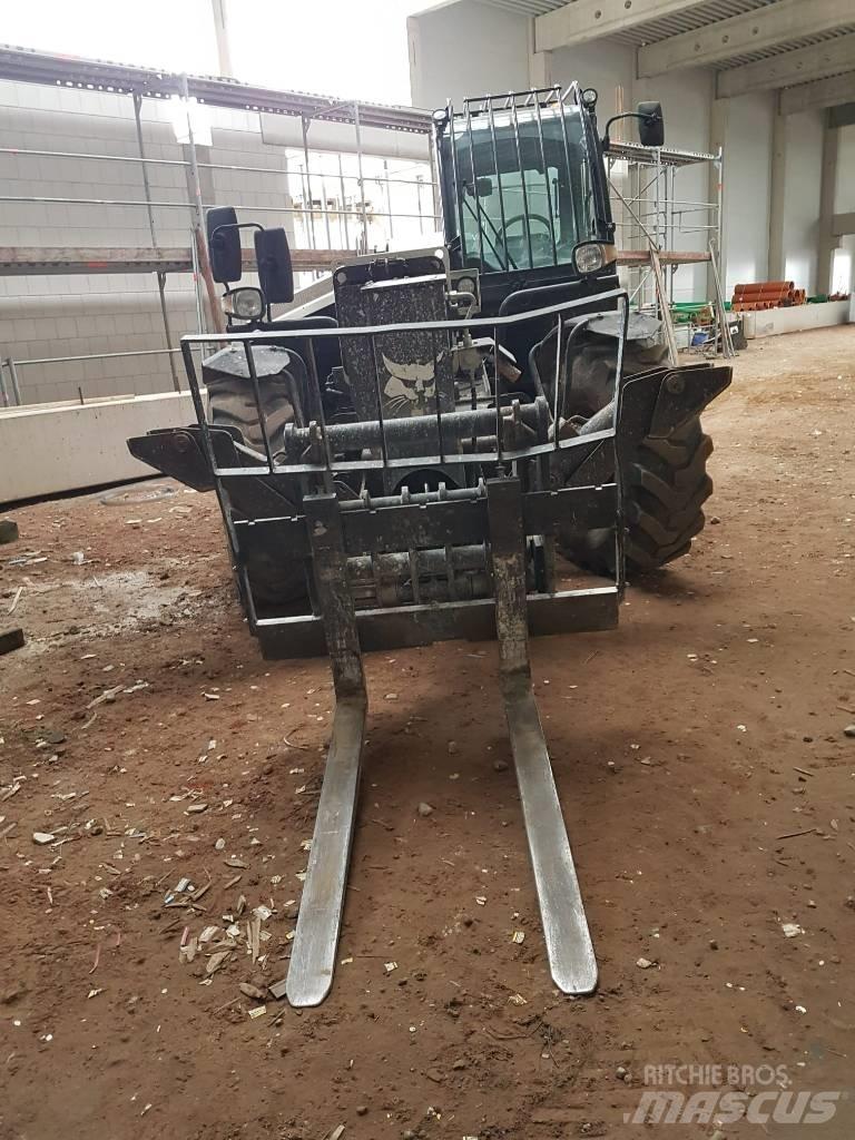 Bobcat T 36120 SL 伸縮臂操作車