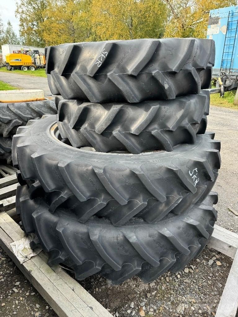 Goodyear 13.6R38 輪胎、車輪和輪圈