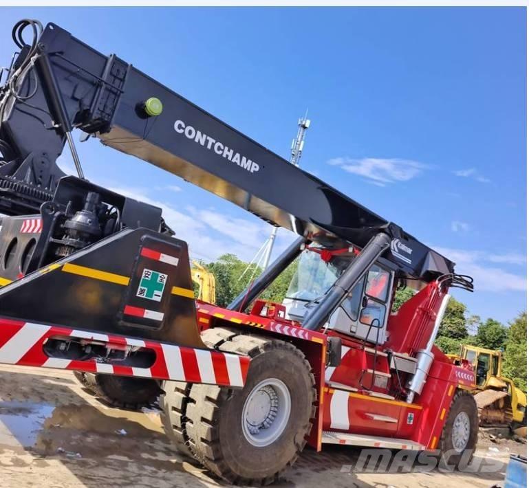 Kalmar DRF 450 前伸型堆積機