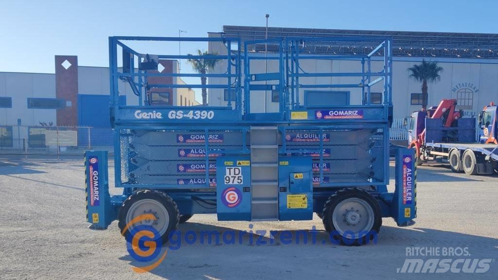 Genie GS 4390 剪式升降機