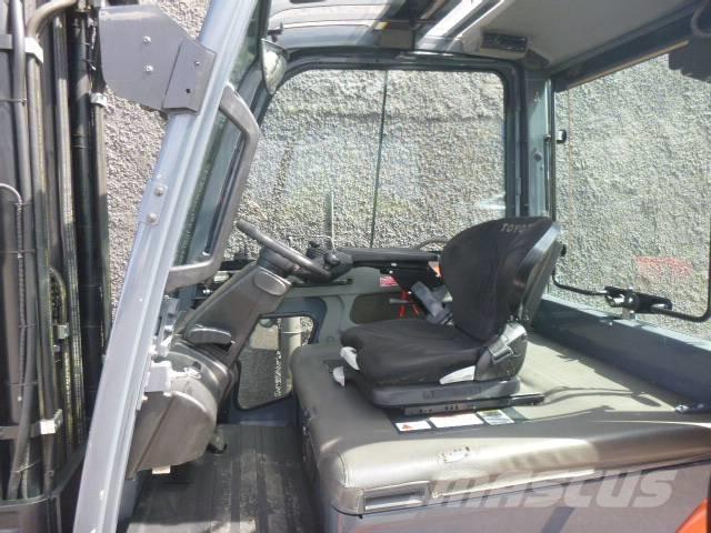 Toyota 8 FBMT 35 電動堆高機