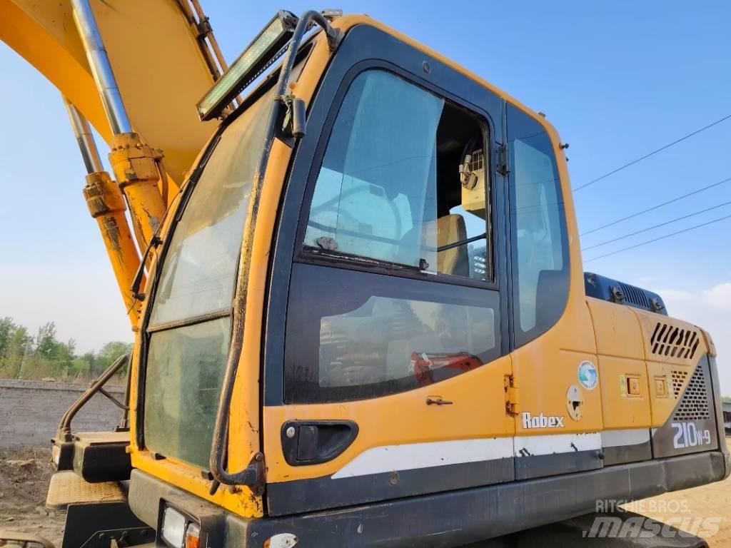 Hyundai R210W-9 旋轉式挖土機/掘鑿機/挖掘機