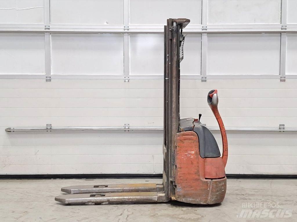 Linde L10 行走控制式堆積機