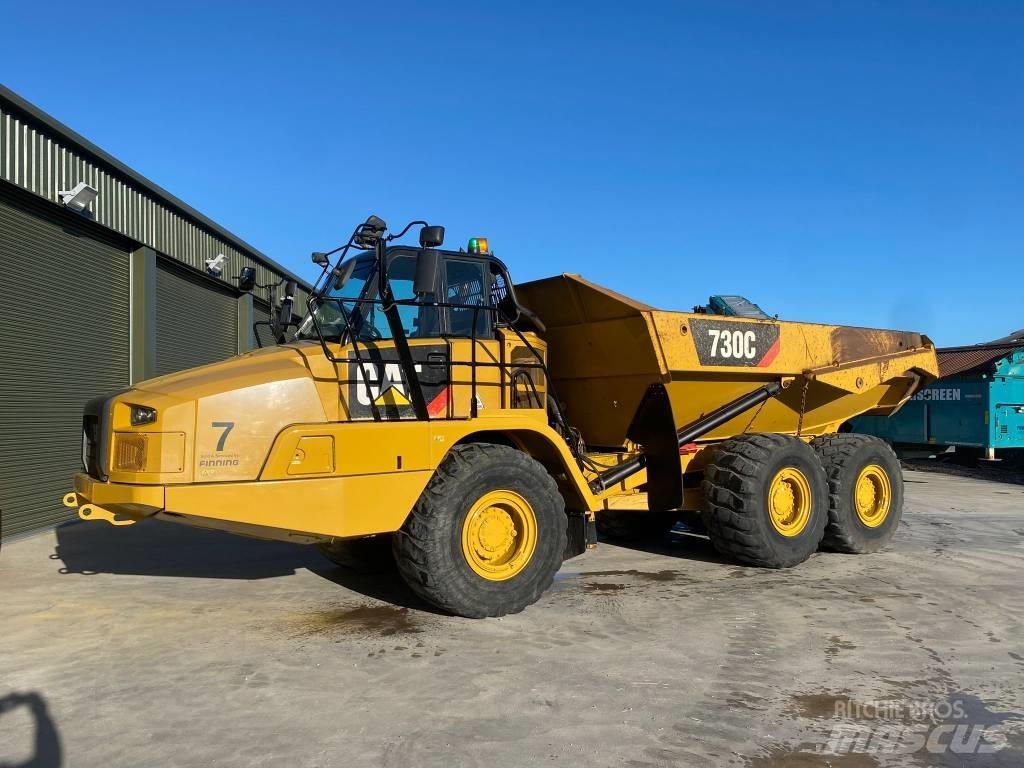 CAT 730 C 鉸接式起吊車