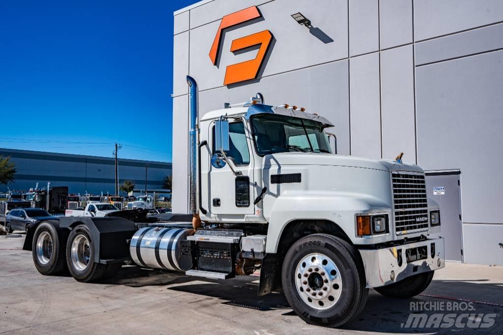 Mack Pinnacle 曳引機組件