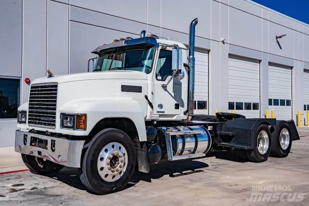 Mack Pinnacle 曳引機組件