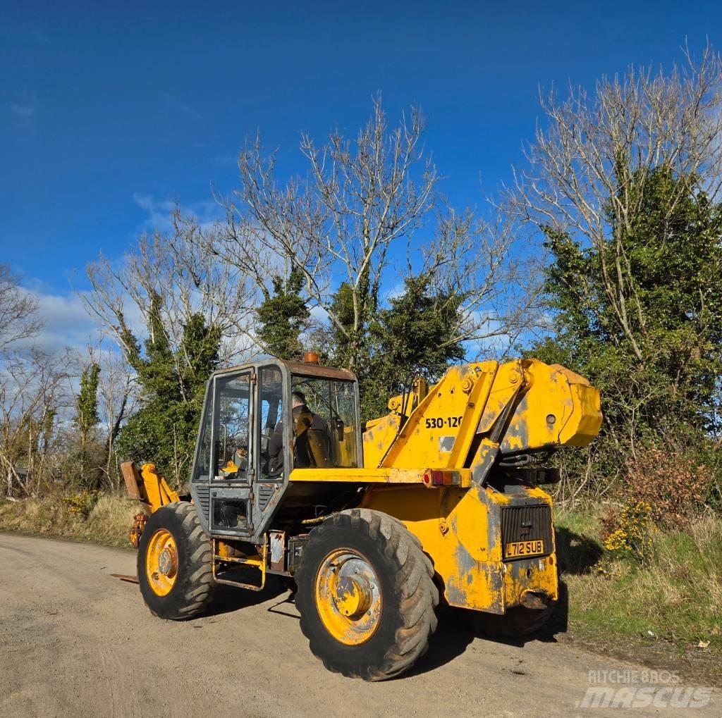 JCB 530-120 伸縮臂操作車