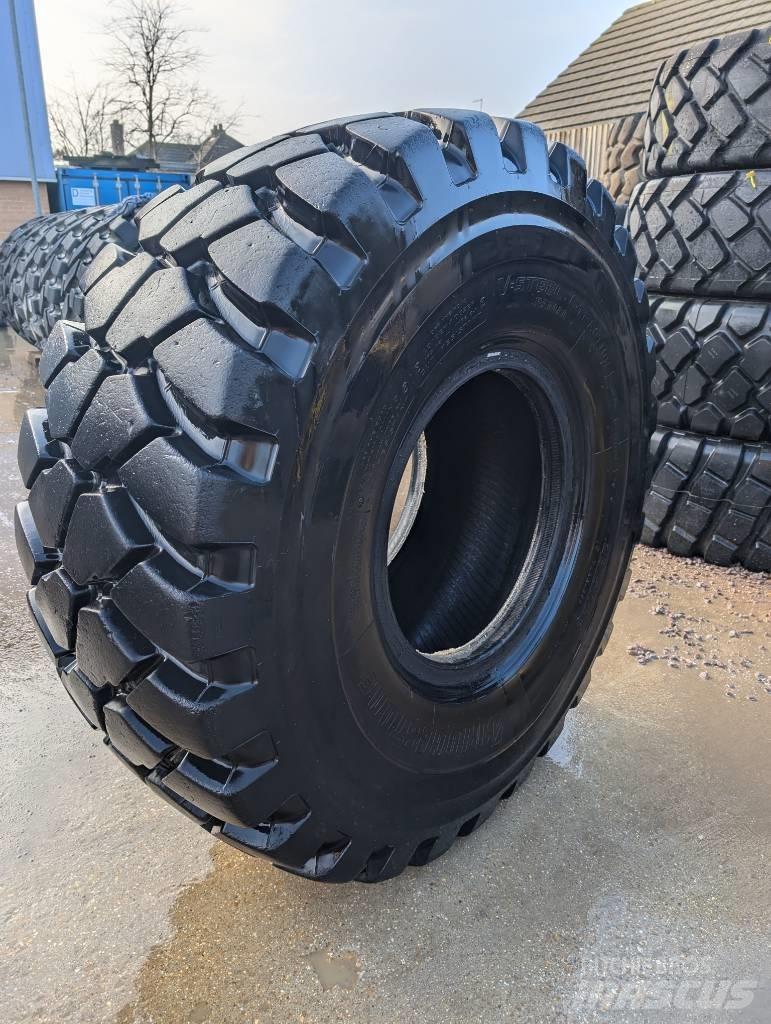 Bridgestone VLTS 輪胎、車輪和輪圈