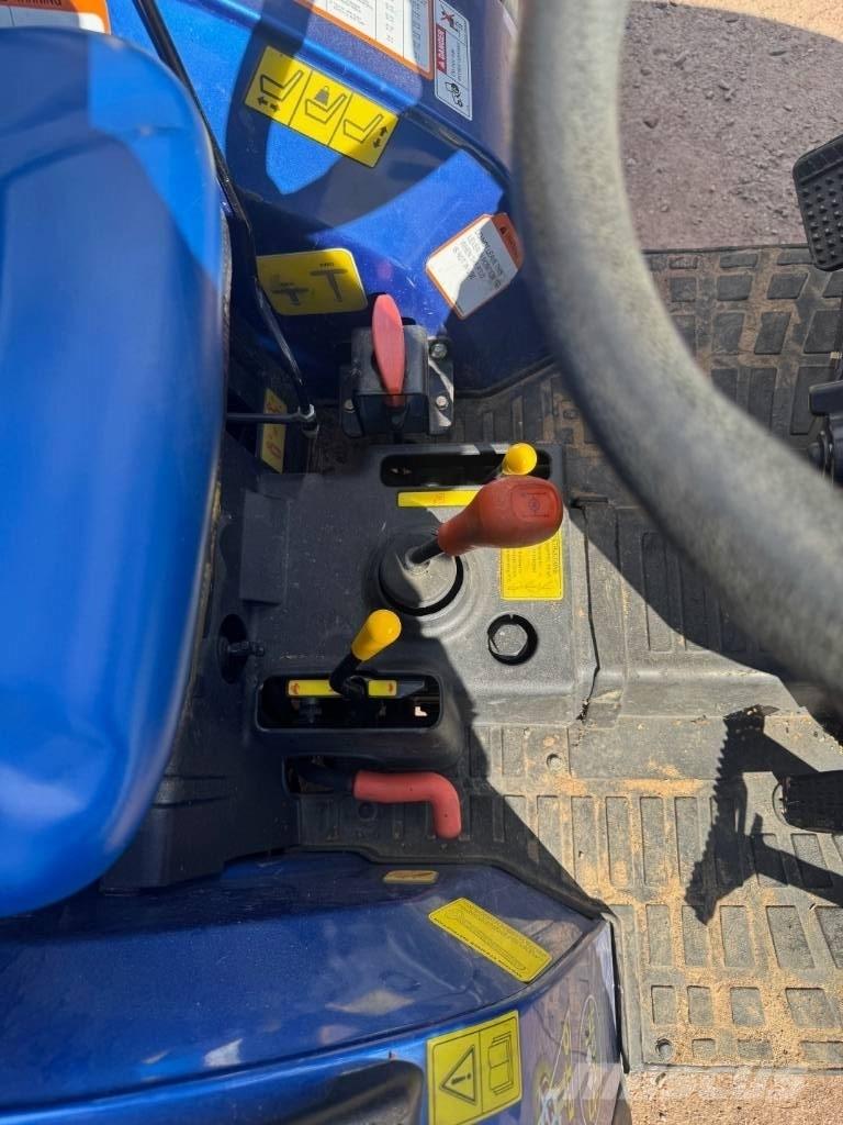 Solis S26 4WD 小型曳引機