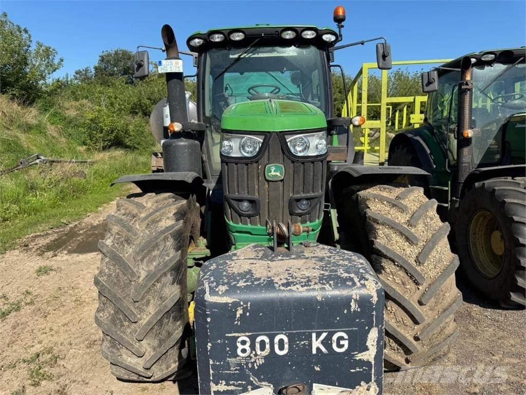 John Deere 6215 R 曳引機