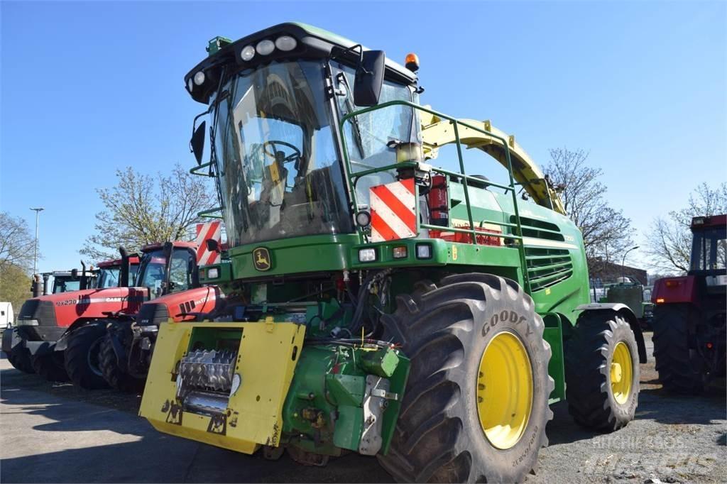 John Deere 7250 i 自走式飼料採集機