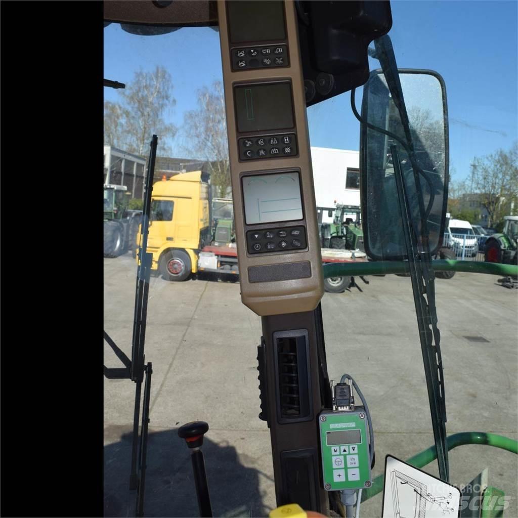 John Deere 7250 i 自走式飼料採集機