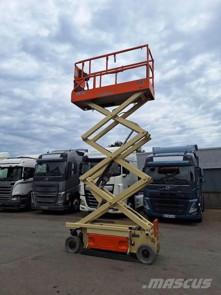 JLG 2030 ES 剪式升降機
