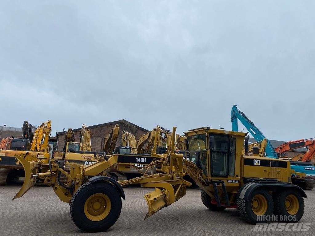 CAT 140 H 平土機