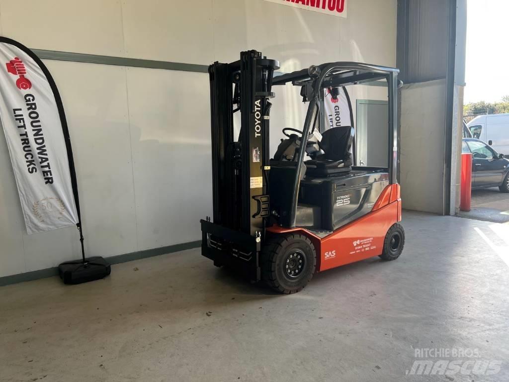 Toyota 8 FBMKT 25 電動堆高機