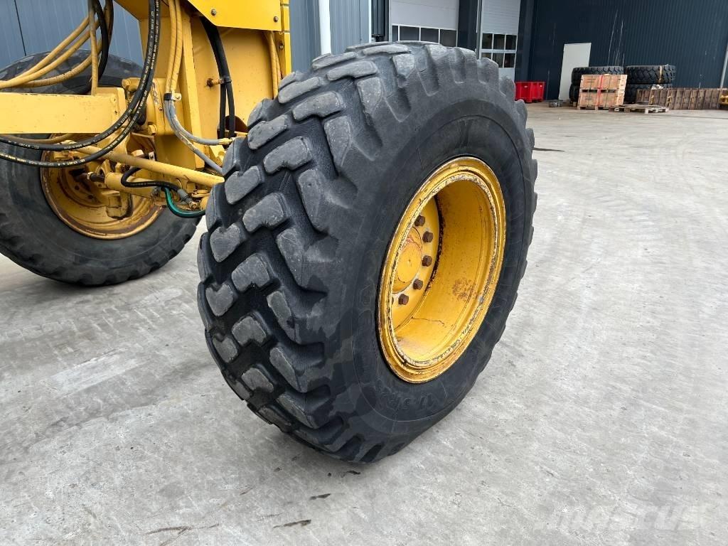 CAT 140H 平土機