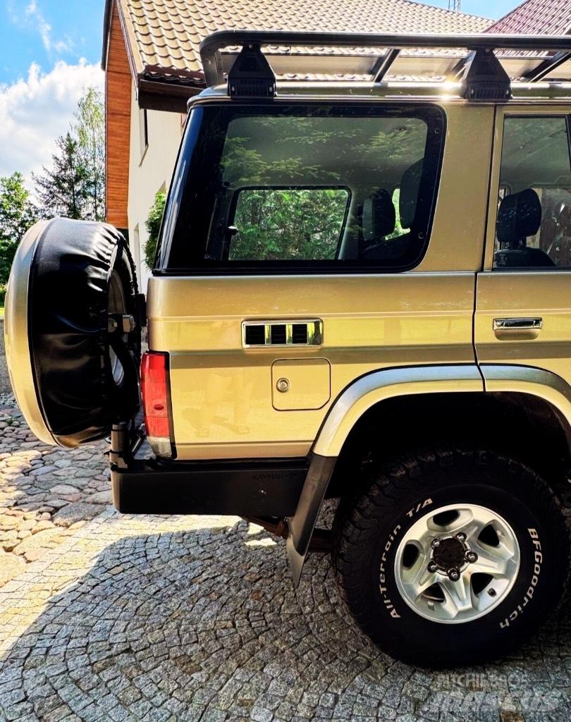 Toyota Landcruiser 越野車