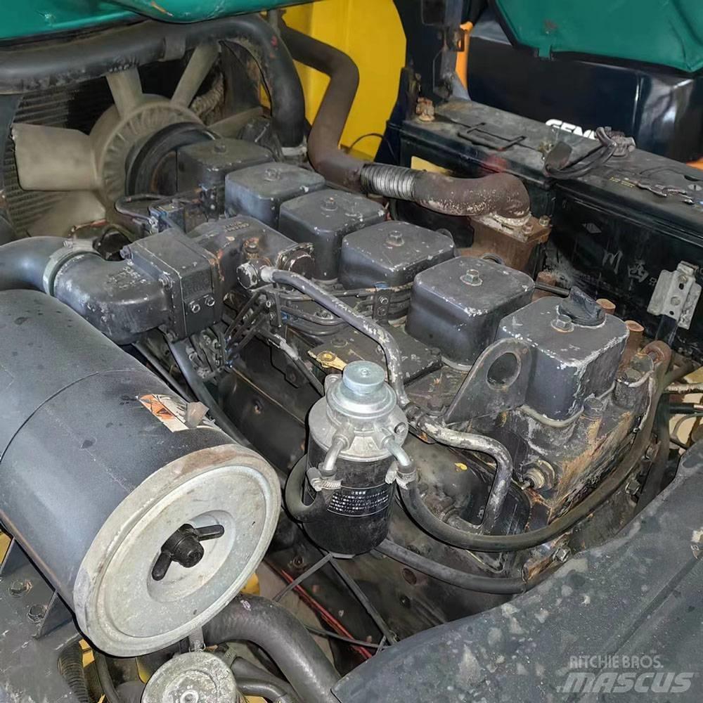 Komatsu FD 50-6 柴油卡車