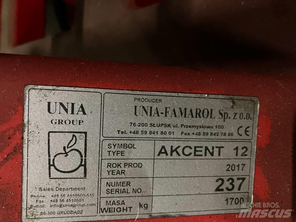 Unia Akcent 12 M 耙車