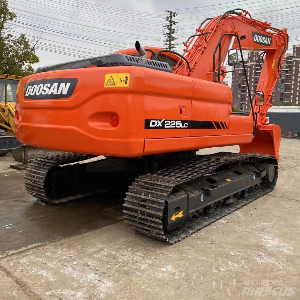 Doosan DX 225 LC 履帶式 挖土機/掘鑿機/挖掘機