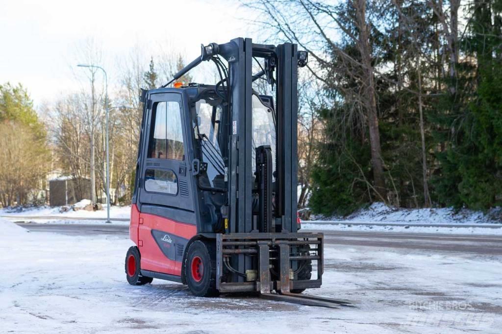 Linde E 25 電動堆高機