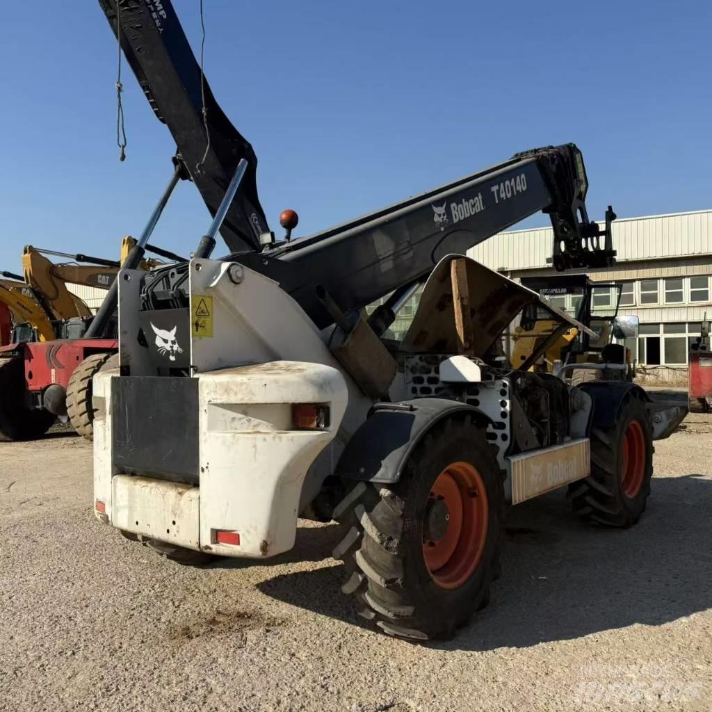 Bobcat T 40.140 伸縮臂操作車