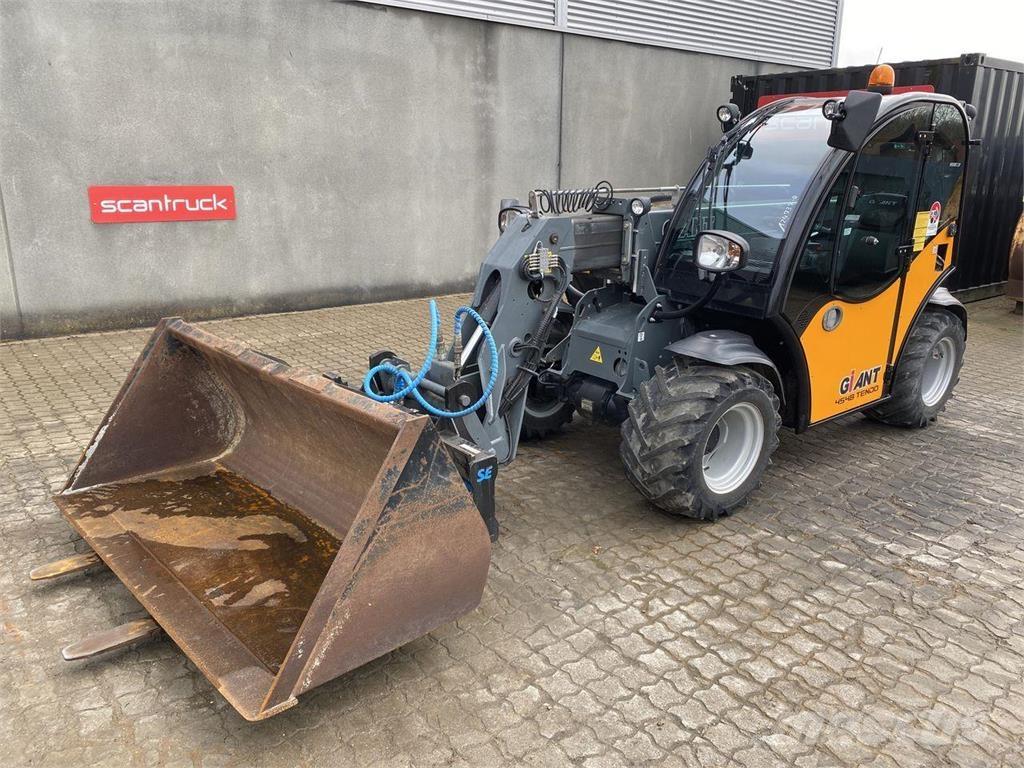 GiANT 4548 TENDO 伸縮臂操作車