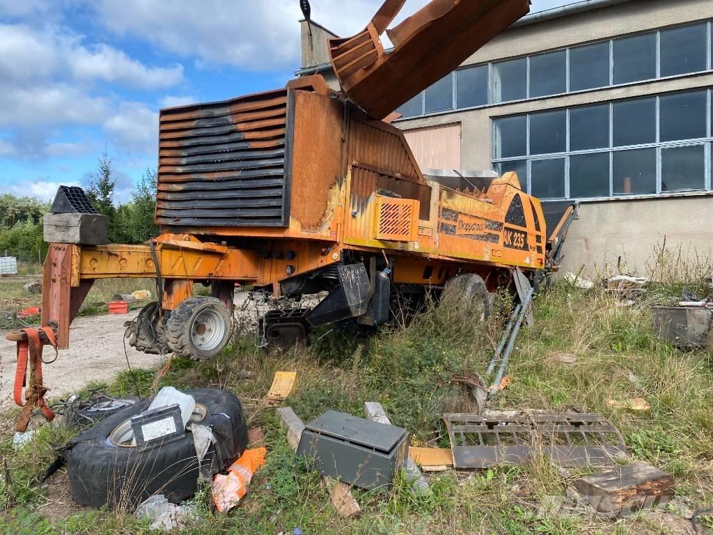 Doppstadt AK 230 廢棄物撕碎機