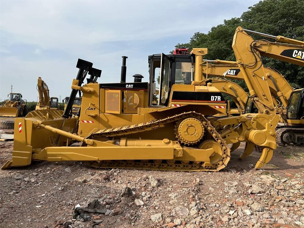 CAT D 7 R 履帶推土機