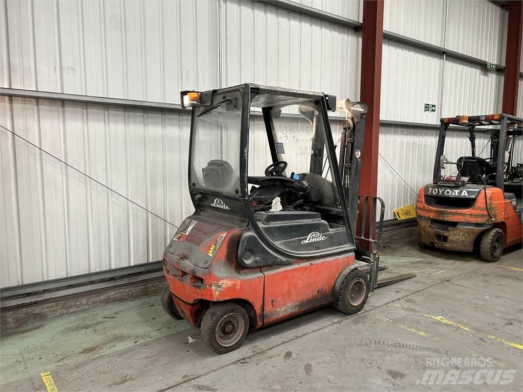 Linde E18P-02 電動堆高機