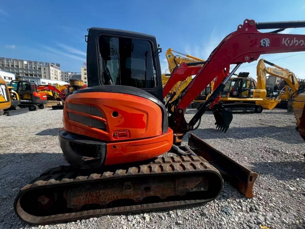 Kubota U 55-4 小型挖土機/掘鑿機<7t(小型挖掘機)