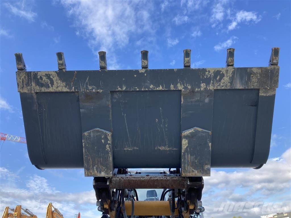 Liebherr L 538 輪胎式裝載機