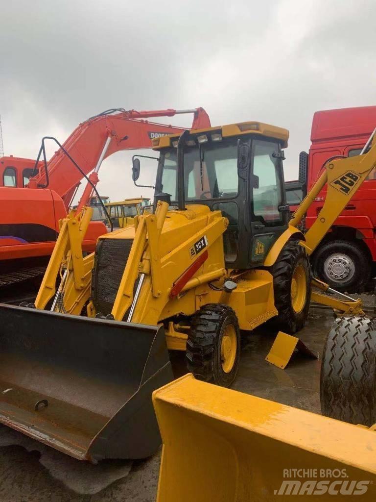 JCB 3 CX 反鏟裝載機