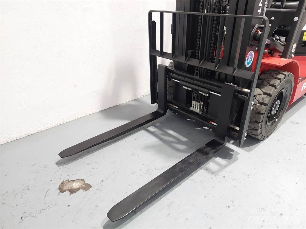  EFL252 Litio 電動堆高機