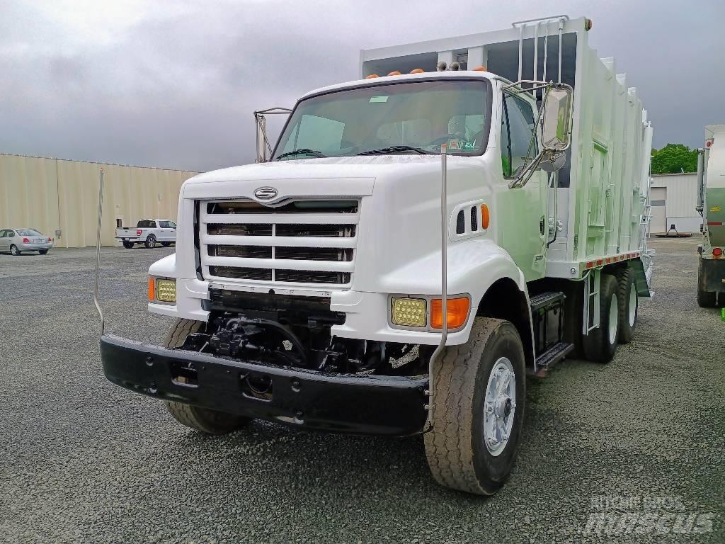 Sterling L7500 垃圾車