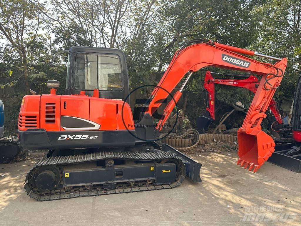 Doosan DX 55 小型挖土機/掘鑿機<7t(小型挖掘機)