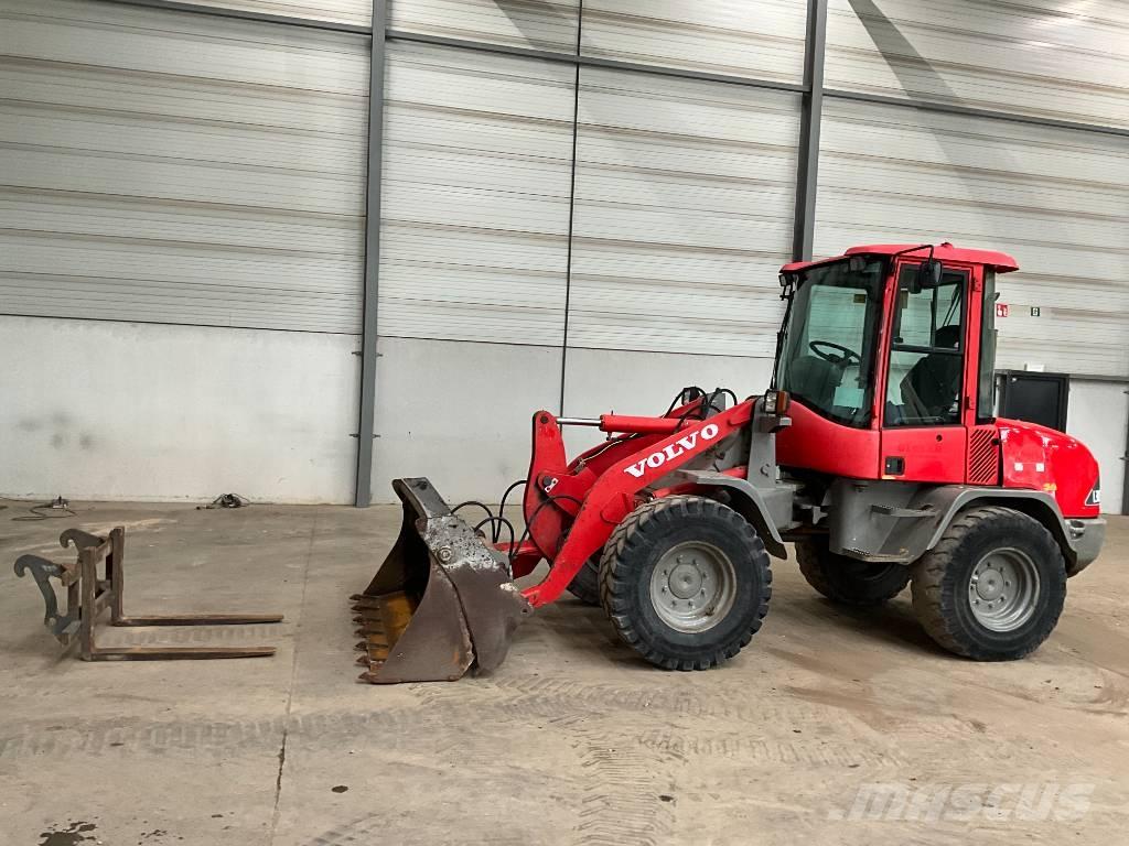 Volvo L 30 B-Z/X 輪胎式裝載機