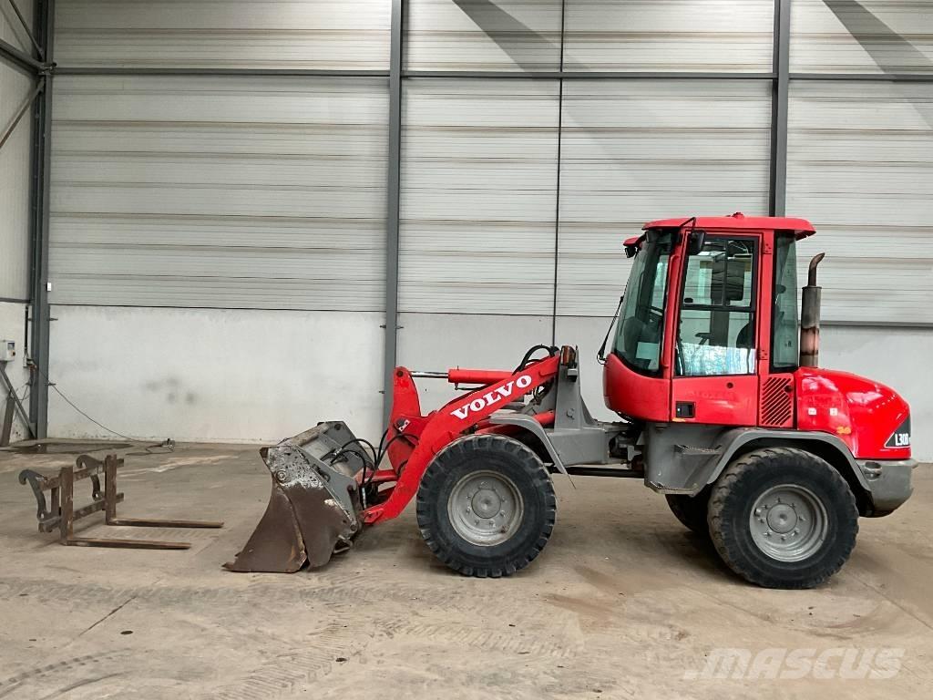 Volvo L 30 B-Z/X 輪胎式裝載機