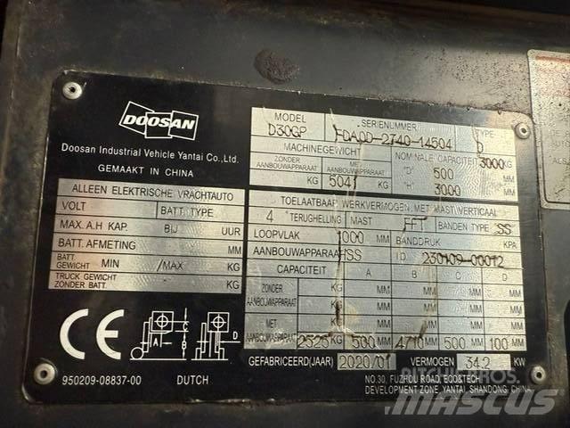 Doosan FD30 柴油卡車