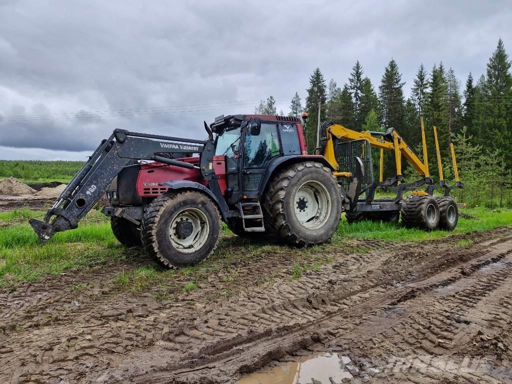 Valtra 8450 Hitech 曳引機