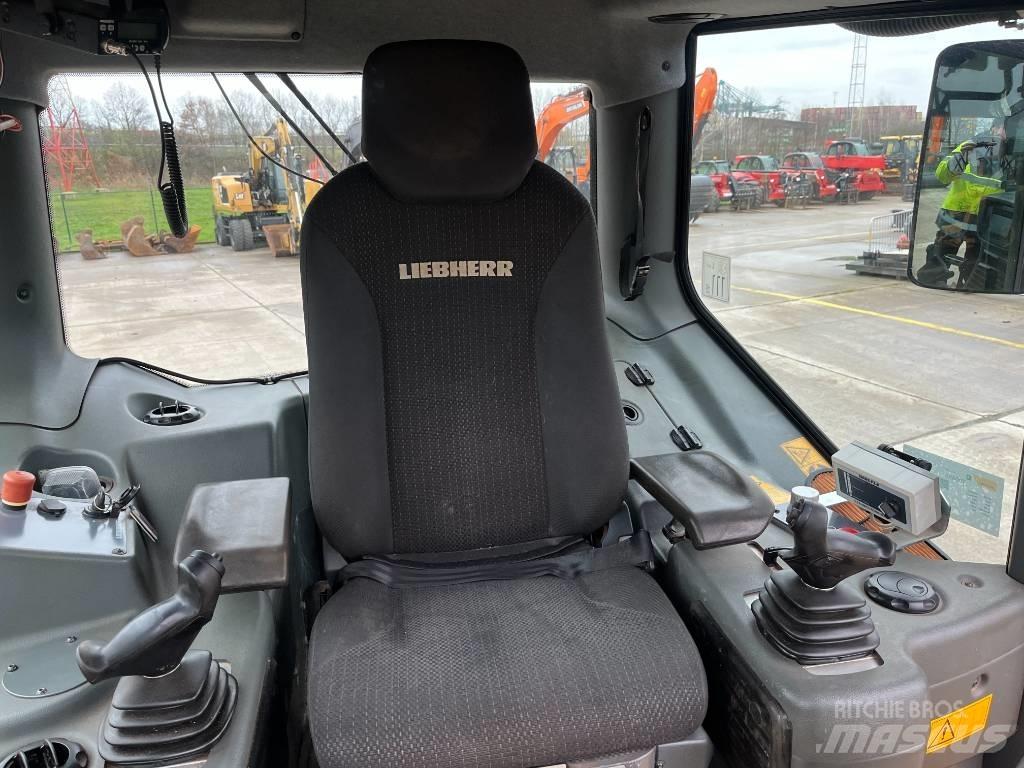Liebherr PR736LGP 履帶推土機