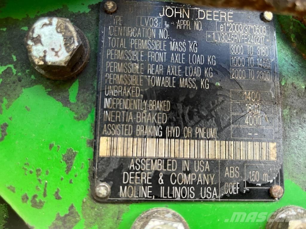 John Deere 3045 R 小型曳引機