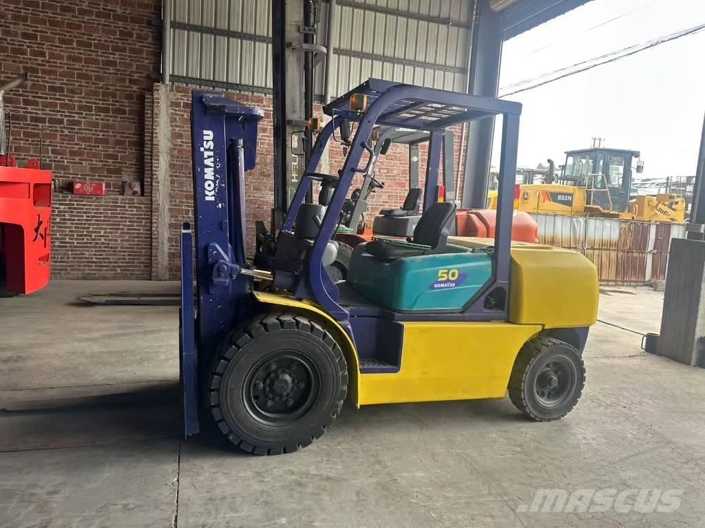 Komatsu 5t 柴油卡車