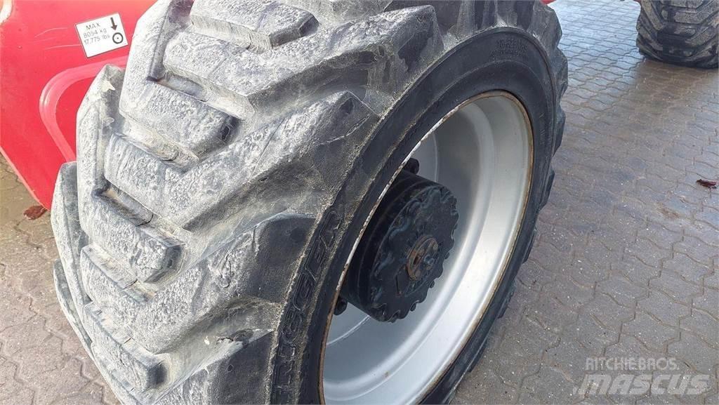 JLG 800AJ 曲臂高空作業車