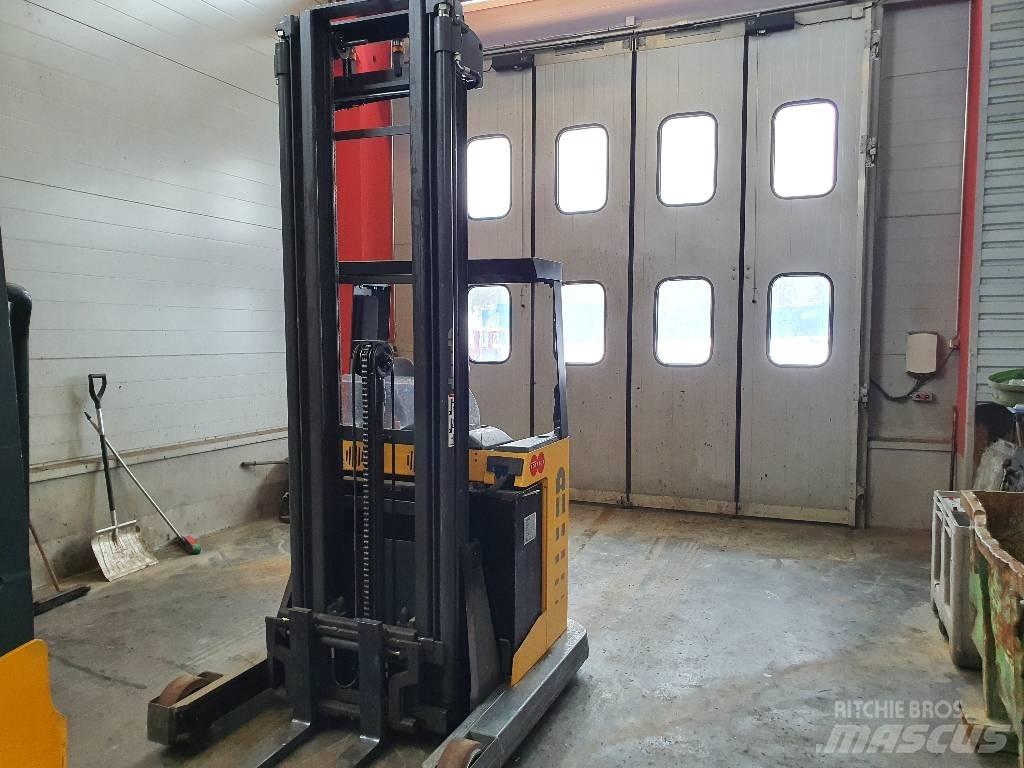 Atlet UNS141 前伸式堆高機(叉車)