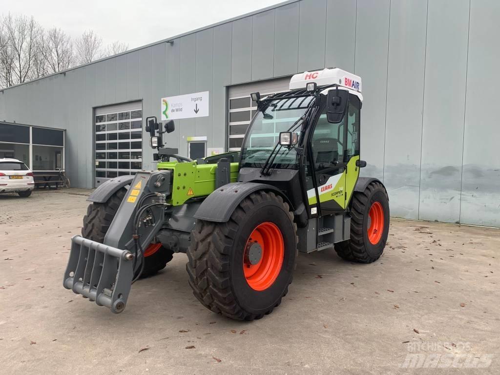 CLAAS scorpion 741 農業用伸縮臂裝載機