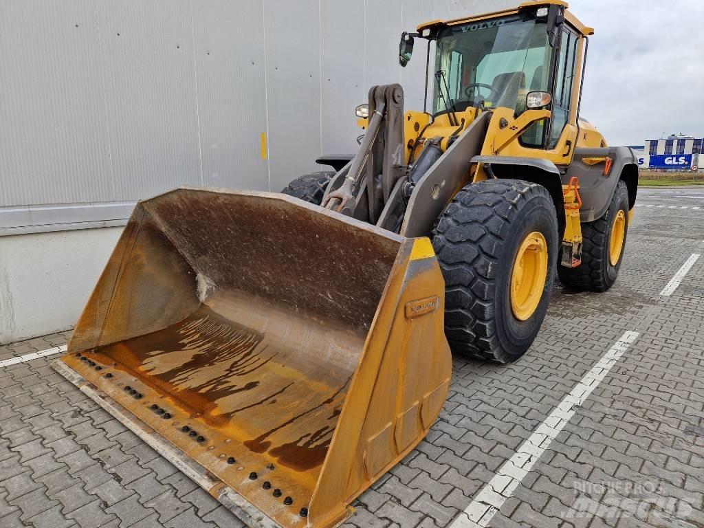 Volvo L 120 H 輪胎式裝載機