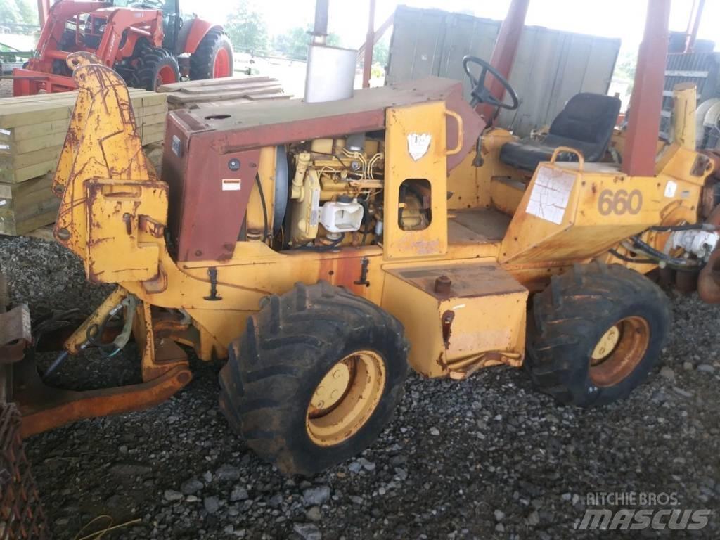 CASE 660 掘溝機