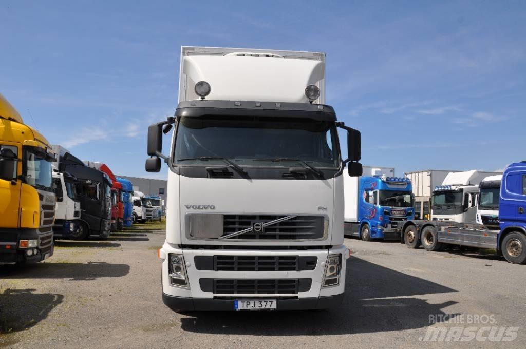Volvo FH440 6X2 貨箱式卡車