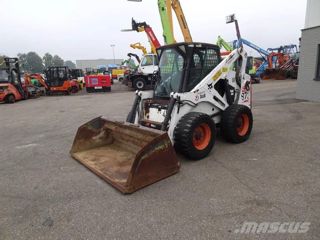 Bobcat 873 滑移轉向裝載機
